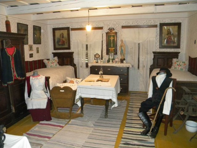 bga-12-ha-01-0826-szekelykeve-tajhaz-helyi szokasok-37
